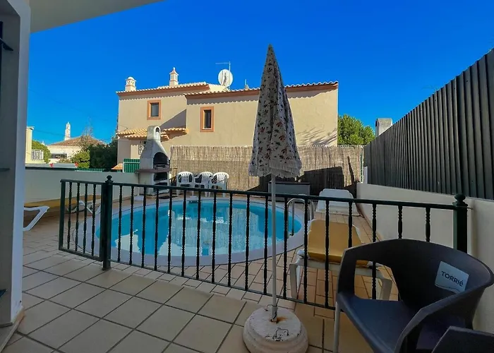 Moradia T3 Aguia Marina, Com Piscina E Bbq Albufeira